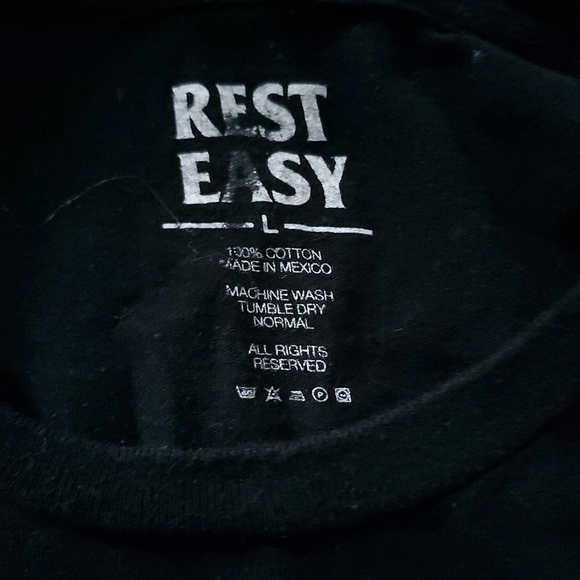 T-shirt - Picture 3 of 3